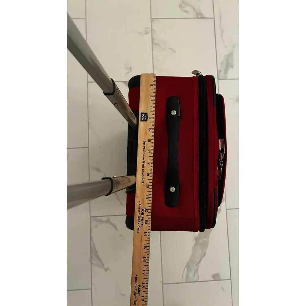 Victorinox Mobilizer NXT Red 22” Upright Wheeled Luggage Bag, Large